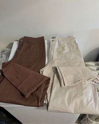 Pantalones campana marrones y beige
