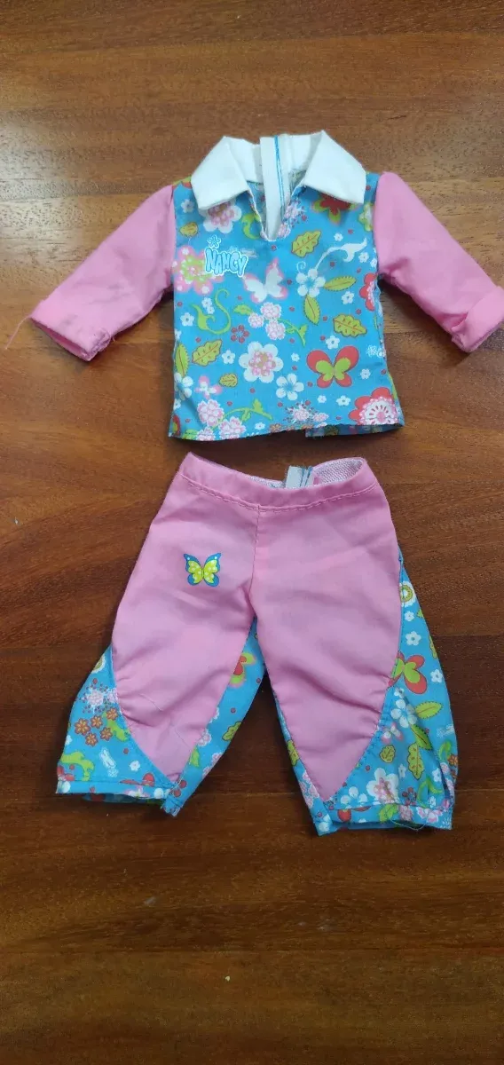 Conjunto Ropa Nancy Flores y Mariposas