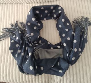 Foulard lunares azul y blanco viscosa lana
