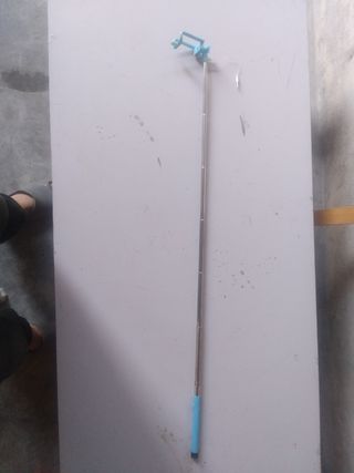 Palo selfie azul con disparador