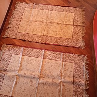 Due Tappeti cm 90x130 con fiori