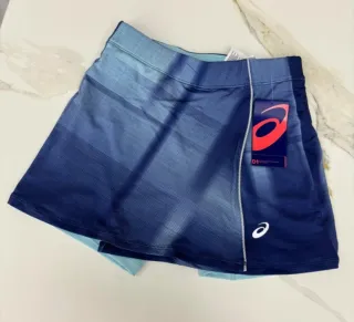 Falda deportiva Asics Talla XS. A estrenar.