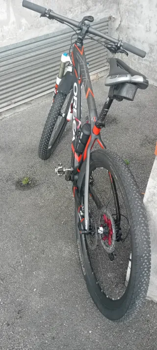 Bici de Montaña Orbea Alma de carbono  talla M