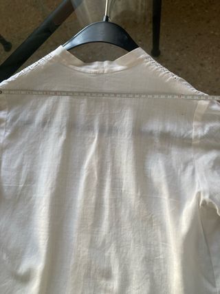 Blusas manga corta con bordado (hay 2)