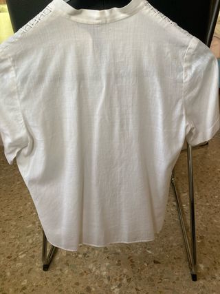 Blusas manga corta con bordado (hay 2)