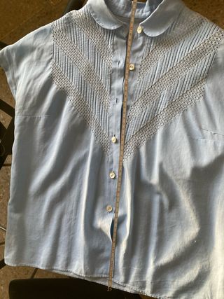 Blusas manga corta con bordado (hay 2)