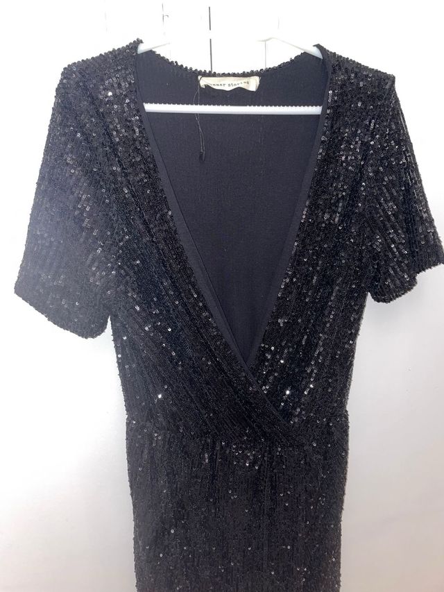 Vestido corto lentejuelas negro