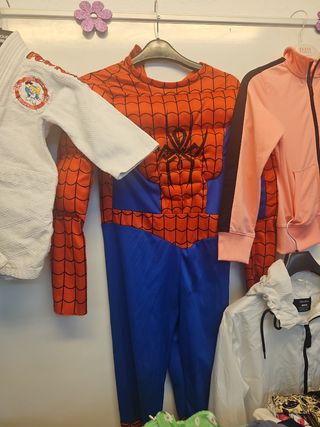 Ropa infantil segunda mano,juguetes, abrigos.