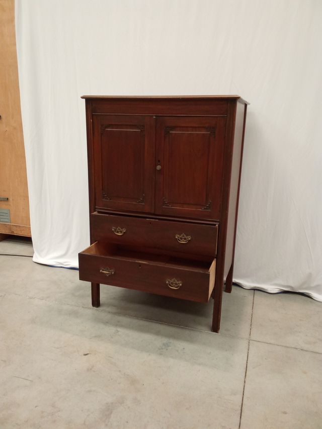 Cómoda vintage de madera