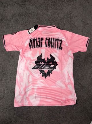 Camiseta Omar Courtz Ousi Rosa Negra
Real Madrid 
