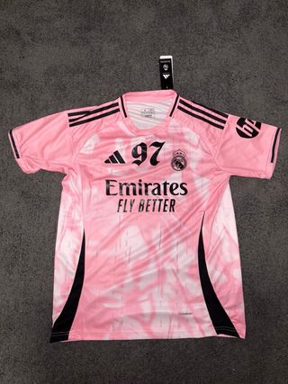 Camiseta Omar Courtz Ousi Rosa Negra
Real Madrid 