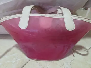 Dos bolsos Tous 