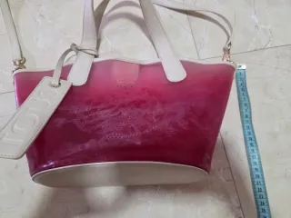 Dos bolsos Tous 