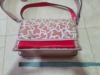 Dos bolsos Tous 
