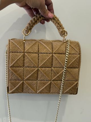 Borsa in tela intrecciata color cuoio