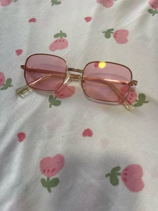 Gafas montura dorada lentes rosadas