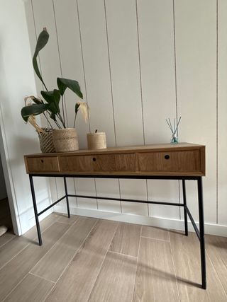 Recibidor madera y metal