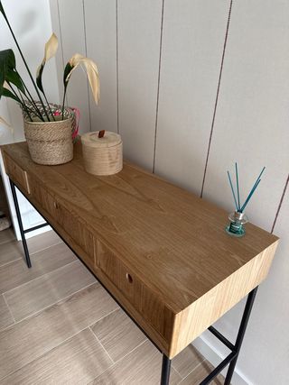 Recibidor madera y metal