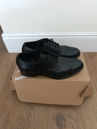 Zapatos Negros de Zara, Talla 39