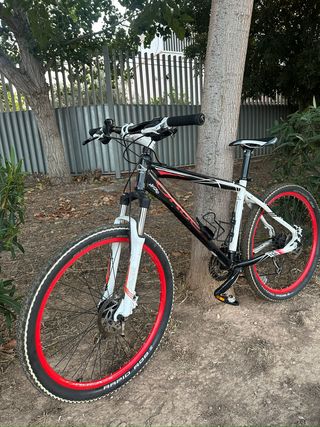 Bicicleta MTB lista para rodar