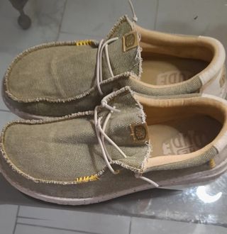 Scarpe Hey Dude n. 43 colore verde.