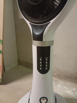 Ventilatore bianco da terra