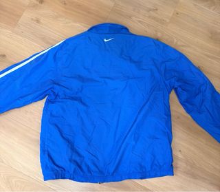 Cortavientos Nike azul