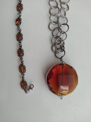 Lote de dos collares y una pulsera 