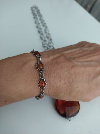Lote de dos collares y una pulsera 