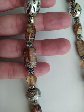 Lote de dos collares y una pulsera 
