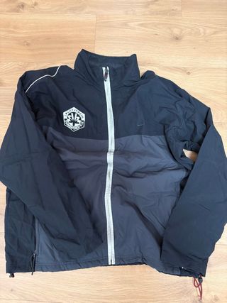 Cortavientos Nike Negro y Gris