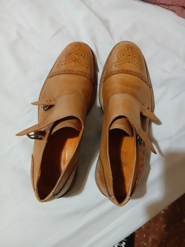 Zapatos de vestir con doble hebilla