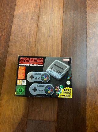 Super Nintendo Classic Mini con 2 mandos