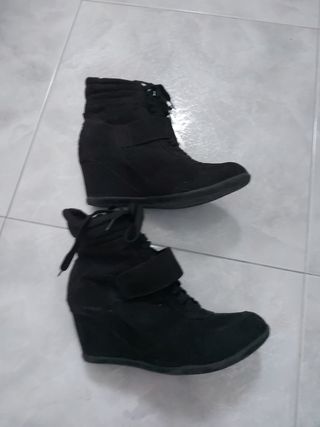 Botines negros talla 40