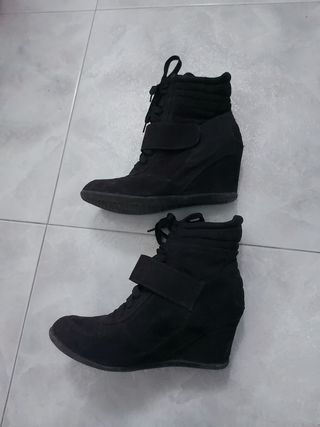 Botines negros talla 40