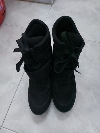 Botines negros talla 40