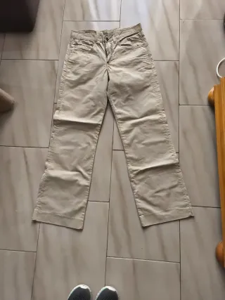 Pantalones beige