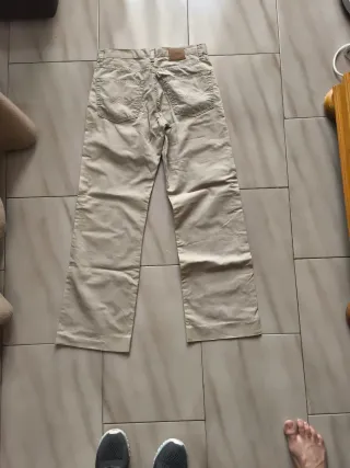 Pantalones beige
