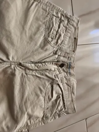 Pantalones beige