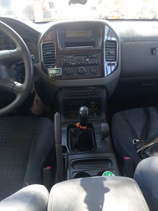 Mitsubishi Montero 2000
