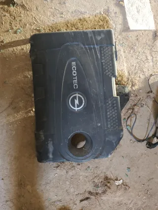 Tapa motor Opel Ecotec Opel insignia cdti