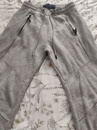 Pantalón chándal ZARA gris hombre