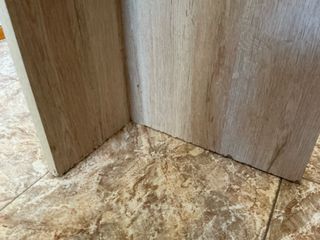 Escritorio de madera color beige/marrón