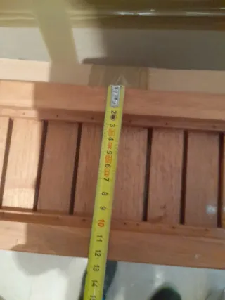 2 baldas identicas de madera para baño