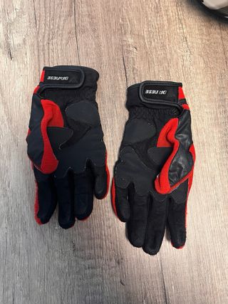Guantes Moto Dainese Rojos y Negros.
Talla XS