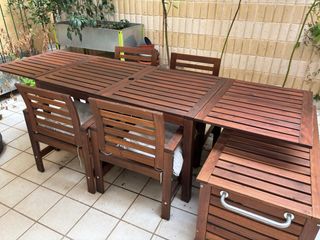 Conjunto Mesa Sillas Banco y Sombrillas Jardín