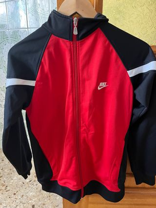 Chaqueta Nike Roja y Negra Talla S