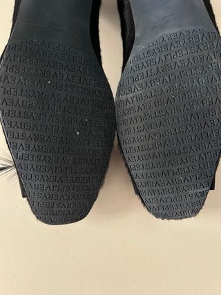 Bailarinas pelo y plumas negras