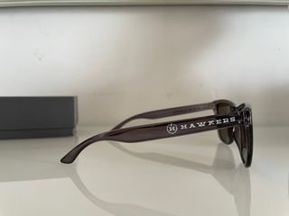 Gafas de sol azules y moradas
