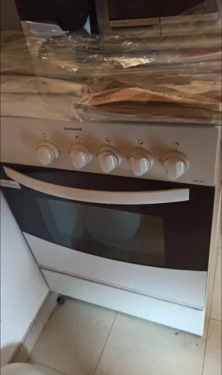Cocina de gas Corbero nueva. Está en Olot
